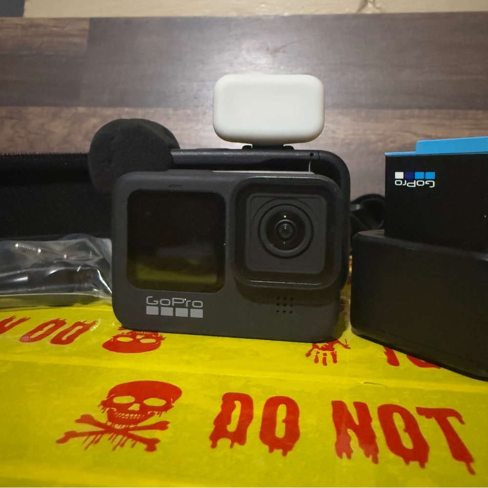 GoPro hero 9Gray Action Camera with Accessories